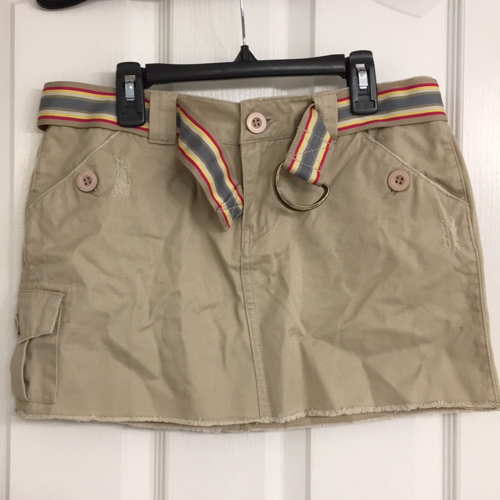 Khaki Skirt With Belt